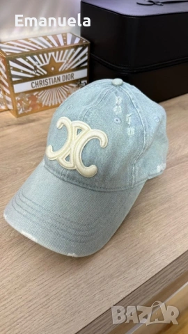 Дамски шапки Prada BB RB , снимка 12 - Шапки - 53136935