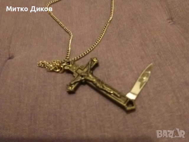 Верижка с кръстче вътре с ножче God Protect като ново, снимка 3 - Колиета, медальони, синджири - 46474141