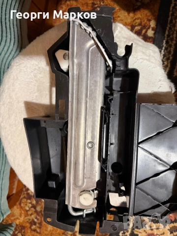 Крик за Мерцедес с кутия, неизползван, 50 евро., снимка 2 - Аксесоари и консумативи - 54175179