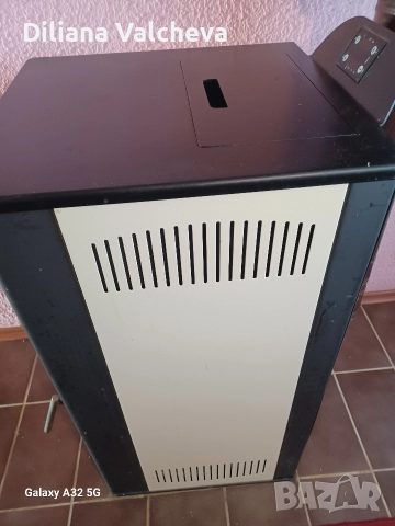 Продавам суха камина за пелети 8kw, снимка 2 - Камини - 52639099