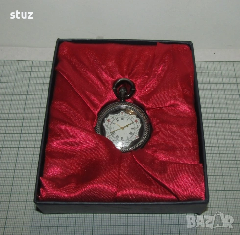 Дамски джобен часовник, нов, в оригиналната кутия 