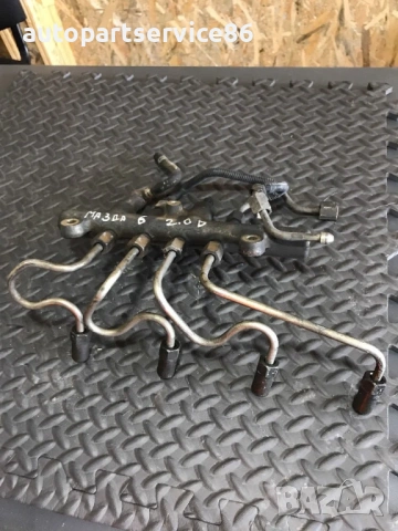 Горивна рейка с тръби за инжектори Denso за Mazda 6 2.0D (2002-2007), снимка 3 - Части - 53728743