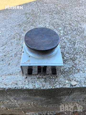 Котлон с магнитен миксер