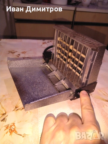 Тостер за препечени филии. Произведено в ГДР. , снимка 3 - Тостери - 53299659