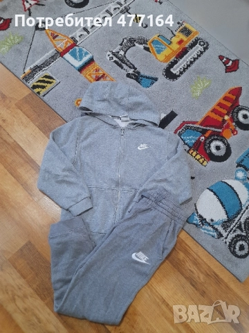 комплект Nike 137-147 ръст , снимка 2 - Детски комплекти - 52030476