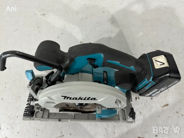 Ръчен циркуляр - Makita 18 V li ion BL , снимка 4 - Циркуляри - 45727323