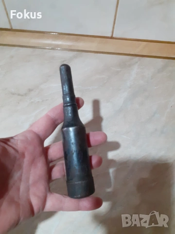 Стара военна метална гресьорка за мотор - такаламит, снимка 2 - Антикварни и старинни предмети - 53878700