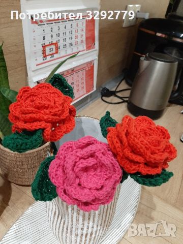 Плетени цветя- рози, лалета, карамфили, снимка 13 - Изкуствени цветя - 45008729