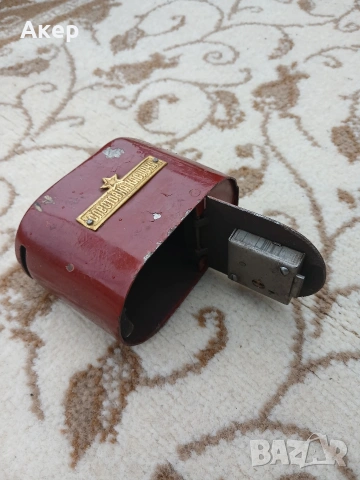 Соц касичка с ключе , снимка 6 - Антикварни и старинни предмети - 54017626