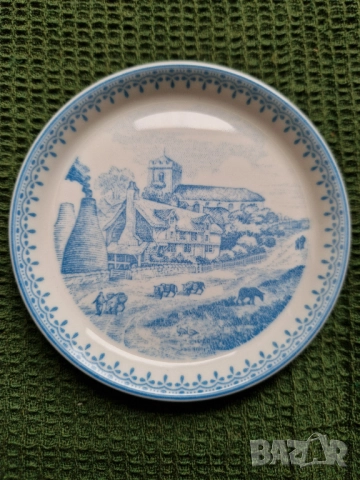 Колекционерски мини чинии Wedgwood – “Churchyard, House & Works” & “Ivy House & Works”, снимка 2 - Декорация за дома - 52292778