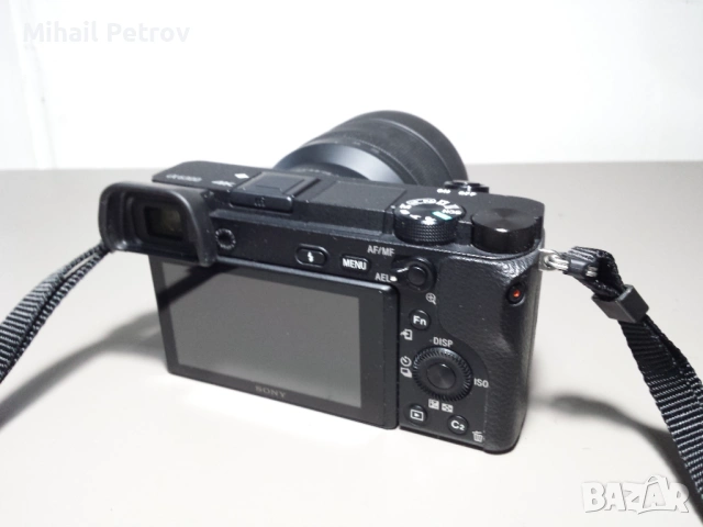Sony A6300 + Sony FE 28-70mm + Sony 16-50mm, снимка 2 - Фотоапарати - 53990021