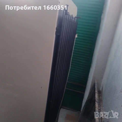 Хладилник SMEG, снимка 5 - Хладилници - 54239359