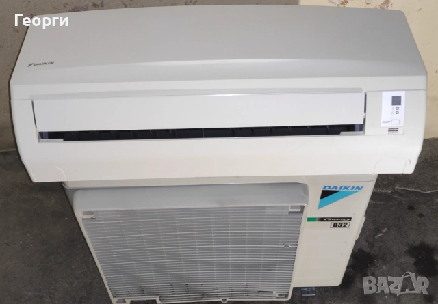Инверторен климатик Daikin 12000 BTU R32, снимка 2 - Климатици - 52875083