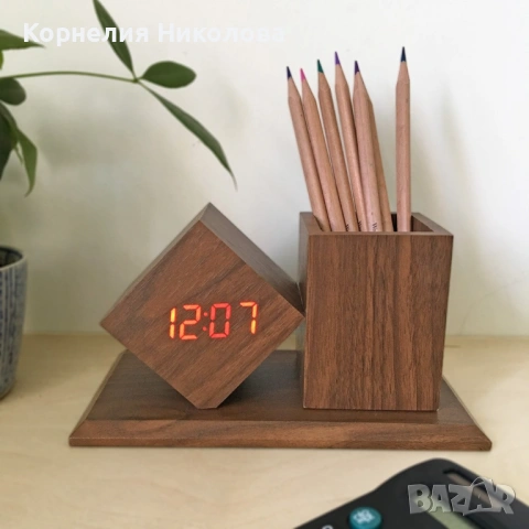Органайзер и LED часовник с няколко показателя 2 в 1