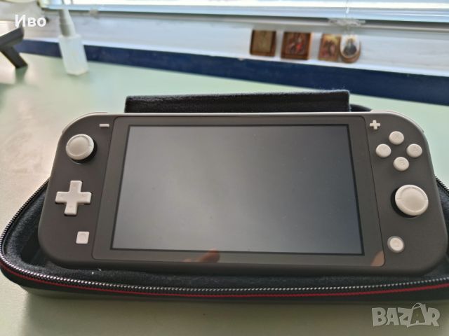 Продавам Nintendo Switch Lite сив като нов, снимка 1 - Игри за Nintendo - 46681464