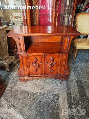 Дървено ТВ шкафче 