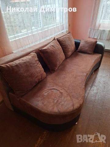Продавам разтегателен диван.