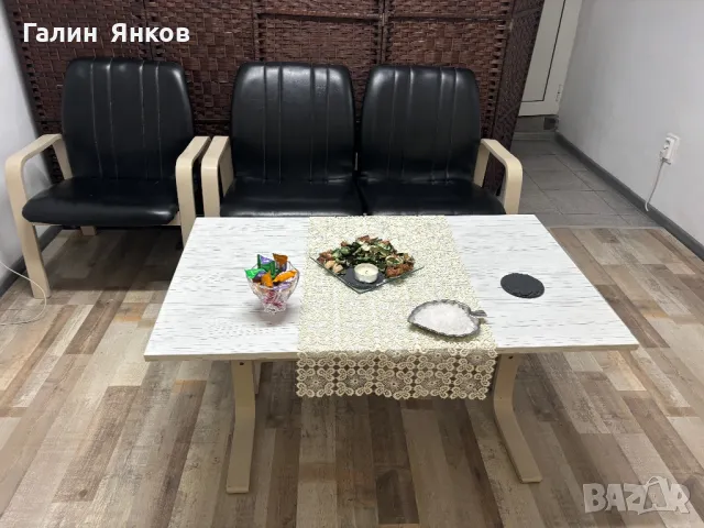 Продавам масичка и диванче, плюс още два стола. Тел. 0899167126 , снимка 4 - Столове - 47249984