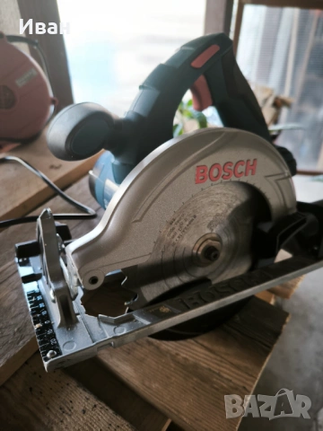 Акумулаторен циркуляр Bosch, снимка 3 - Триони и циркуляри - 53736927