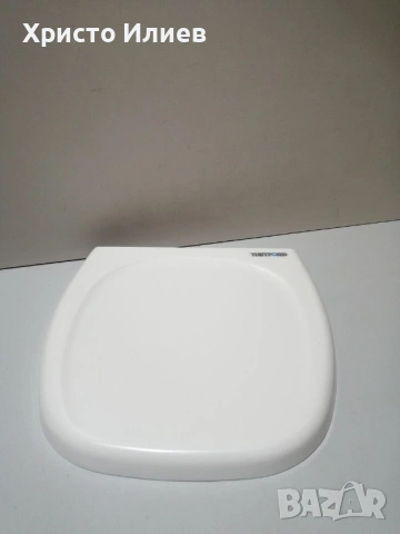 Тоалетна чиния Thetford с капак за кемпер за химическа тоалетна, снимка 2 - Химически тоалетни - 53200488