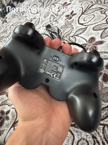 контролер Logitech F310 за компютърни игри, снимка 2 - Джойстици и геймпадове - 53641960
