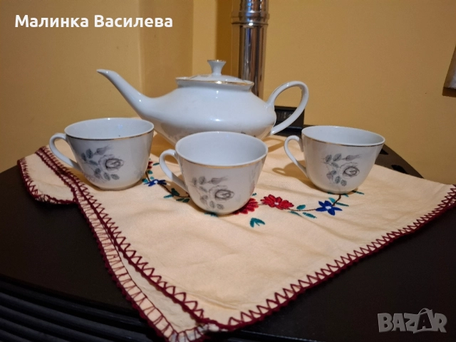 Чайник с три чаши 