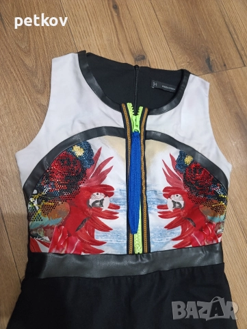 Рокля Dsquared2, S, снимка 2 - Рокли - 52956989
