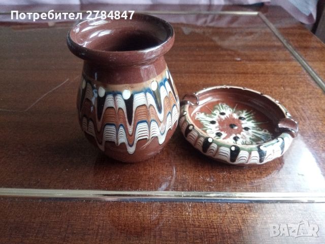 Комплект керамична ваза и пепелник от социализма , снимка 1 - Вази - 45455544