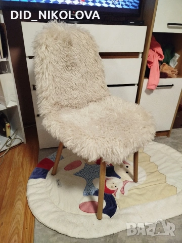 Два броя луксозни столове от Юск, снимка 2 - Столове - 53211992