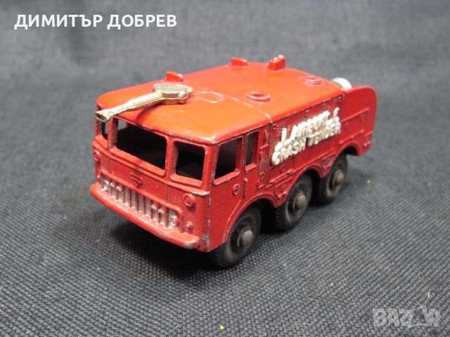 СТАРА РЕТРО МЕТАЛНА КОЛИЧКА LESNEY MATCHBOX ENGLAND FOAMITE CRASH TENDER, снимка 1 - Колекции - 46291529