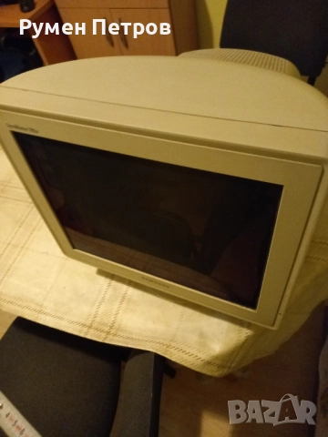 Монитор Samsung SyncMaster 795df, снимка 3 - Монитори - 52435952