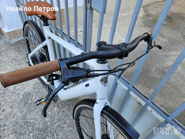 Електрически велосипед 28 цола MOMENTUM VOYA E+3, снимка 4 - Велосипеди - 51821753