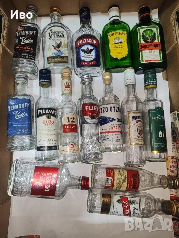 32бр. колекционерски стъклени бутилки от 200мл., снимка 2 - Буркани, бутилки и капачки - 52651439