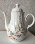Голям чайник-БГ порцелан, снимка 1 - Декорация за дома - 45034930