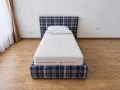 Единично легло 90x160 с матрак + табла – много запазено, снимка 1