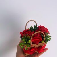 Букет от сатенени рози , снимка 1 - Изкуствени цветя - 45530716