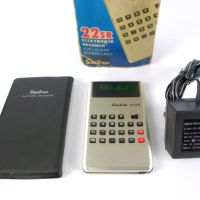 Ретро колекционерски калкулатор от '70-те "Santron 22SR", снимка 1 - Друга електроника - 45497592