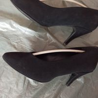 Дамски велурени обувки, снимка 2 - Дамски обувки на ток - 45808387