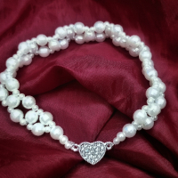 Ръчно изработена дамска гривна Бижу перли сърце, снимка 2 - Гривни - 45010438