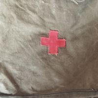 Стара военна медицинска чанта, снимка 3 - Антикварни и старинни предмети - 45781352
