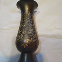 Месингова ваза фина изработка, снимка 1 - Антикварни и старинни предмети - 45674628