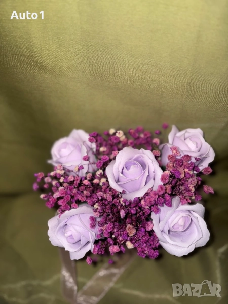 Букет с рози и гипсофил , снимка 1
