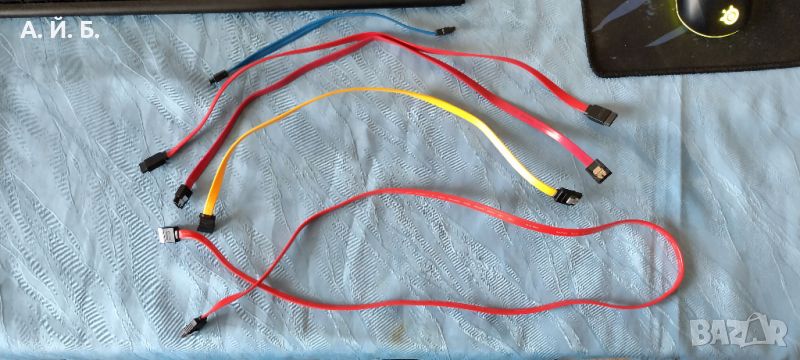 SATA 3 кабели по 25, 45, 50 и 100 см, снимка 1