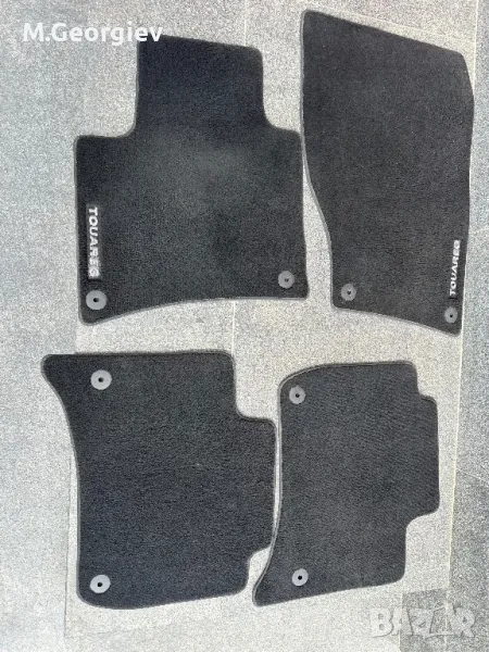 ОРИГИНАЛНИ СТЕЛКИ И ОРИГИНАЛЕН  ГУМЕН ЛИГЕН ЗА БАГАЖНИКА ЗА VW TOUAREG след 2013год, снимка 1