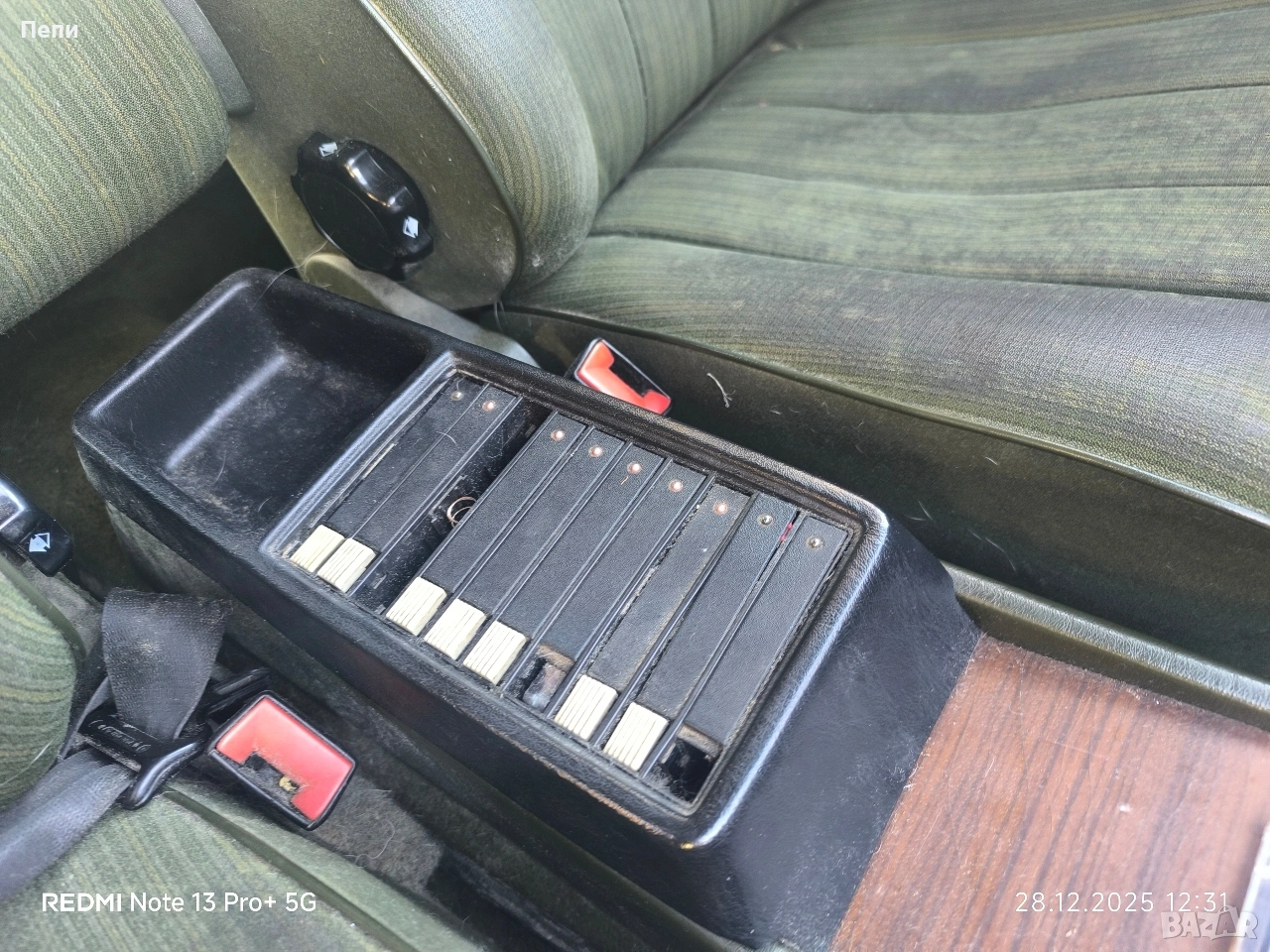 Барче Мерцедес 124 за аудио касети, снимка 1