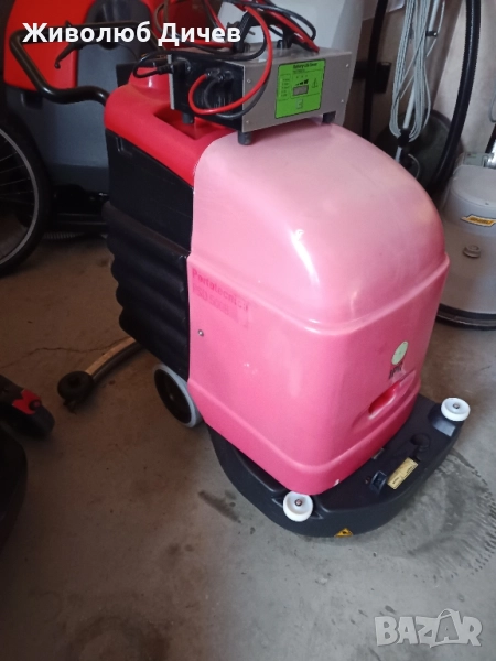 Акумулаторна подопочистваща машина , снимка 1