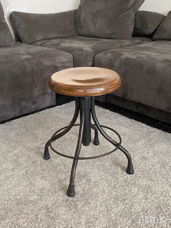 Индустриално Винтидж Столче на Винт, снимка 1