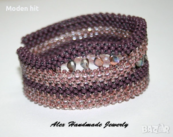 Ръчна изработка. Гривна от мъниста с две лица в лилаво., снимка 3 - Гривни - 50871612