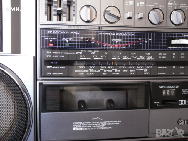 HITACHI  TRK-9100 EZ, снимка 11 - Радиокасетофони, транзистори - 51406761