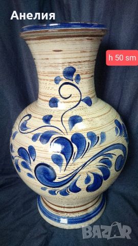 Огромна и висока ваза ръчно рисувана 